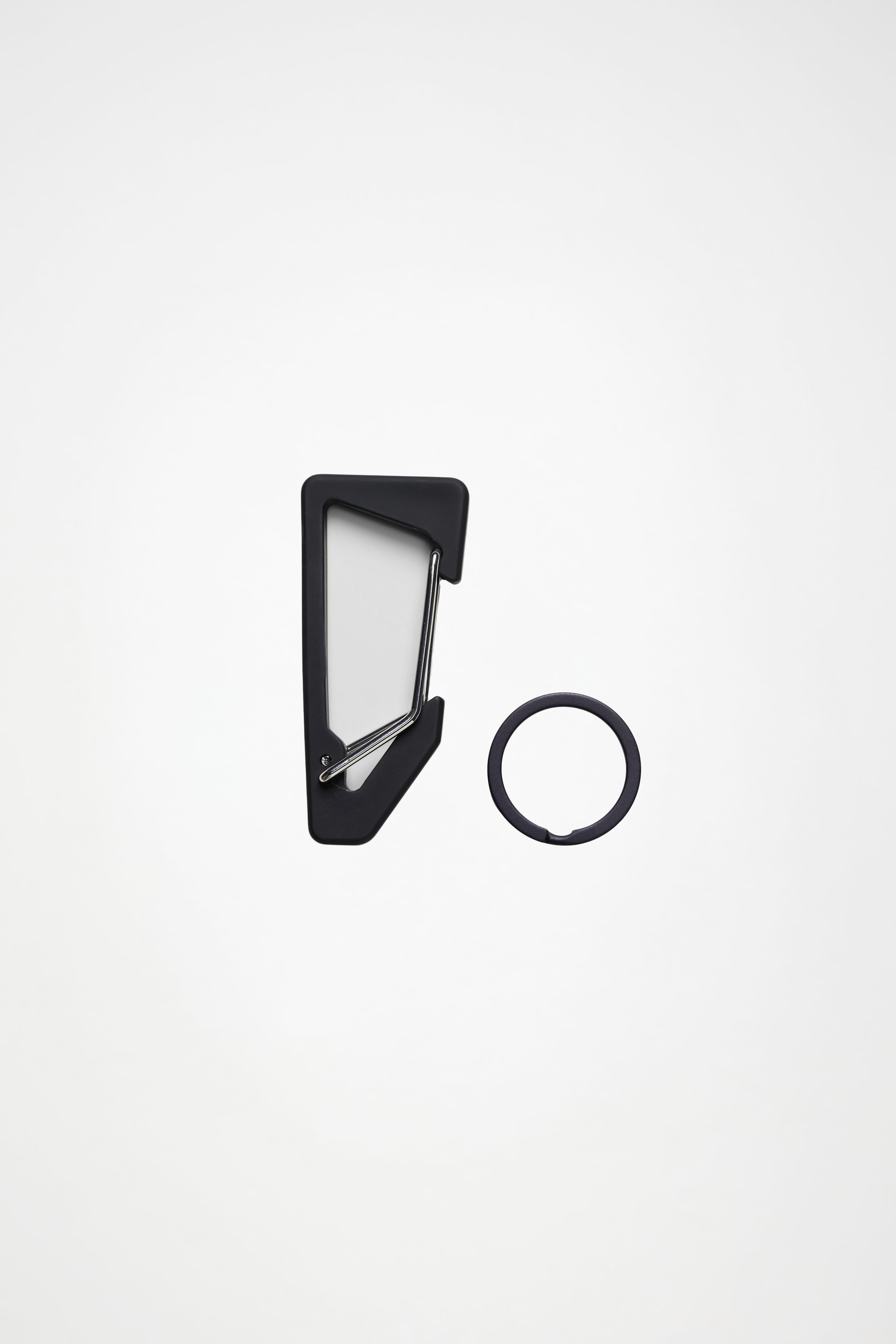 Rains Carabiner
